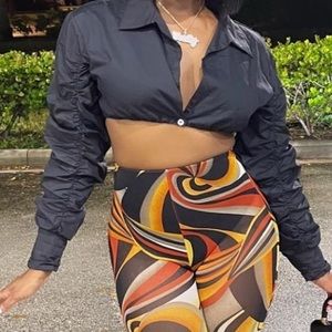 Black puff sleeve crop top.